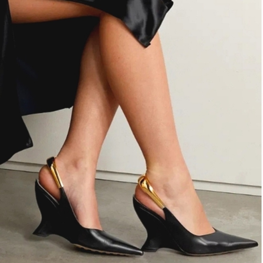 NWT Bottega Veneta Punta Slingback Leather Wedge Pumps